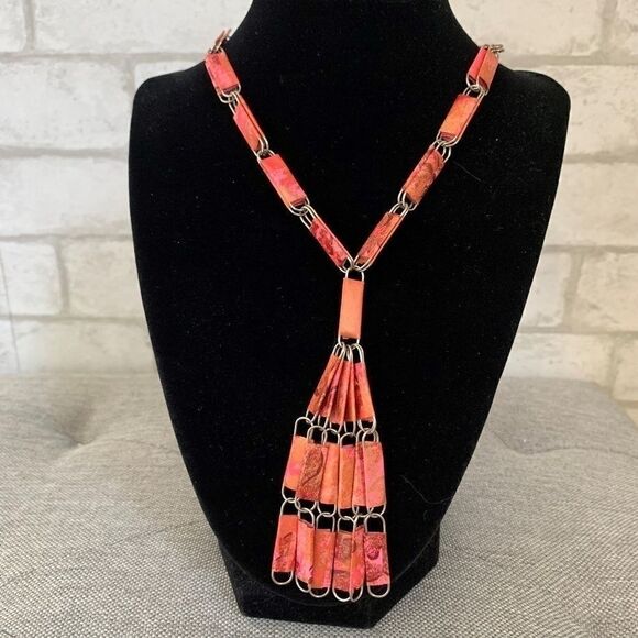 Pink variegated tassel necklace - Picture 2 of 8